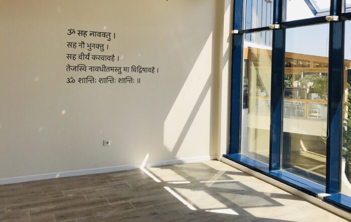 Yoga Space, espacio dedicado al yoga y la meditación, nace de una idea pura en el momento bello y transformador en el que una vida termina y otra comienza. Beatriz [&hellip;]